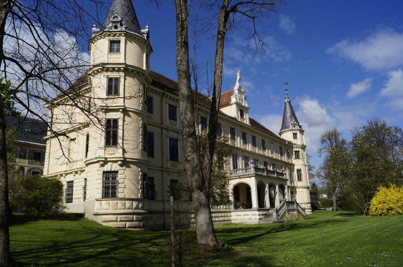 Schloss Puchberg Βελς Εξωτερικό φωτογραφία