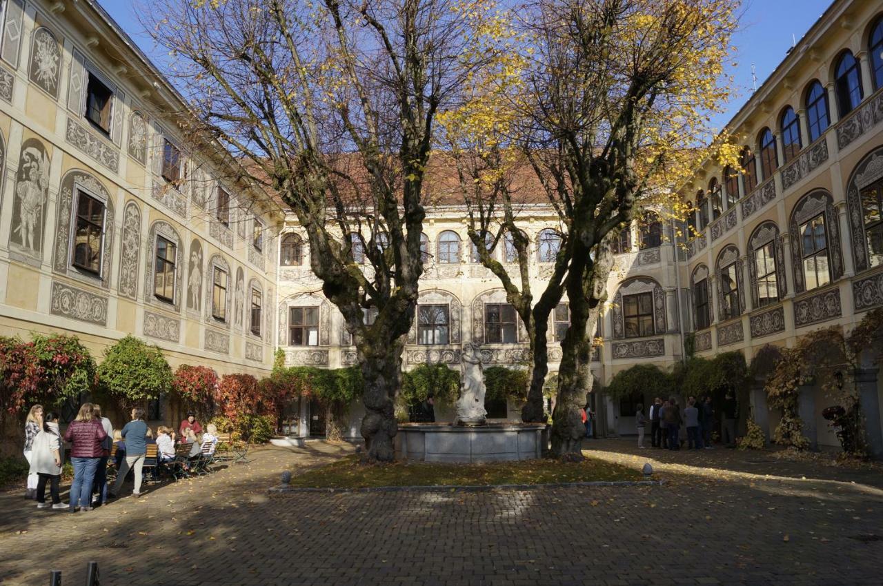 Schloss Puchberg Βελς Εξωτερικό φωτογραφία